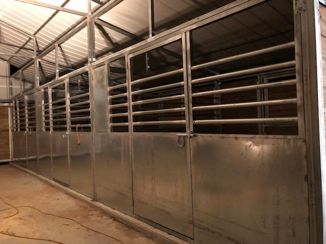 GALVANIZED STEEL STALLS